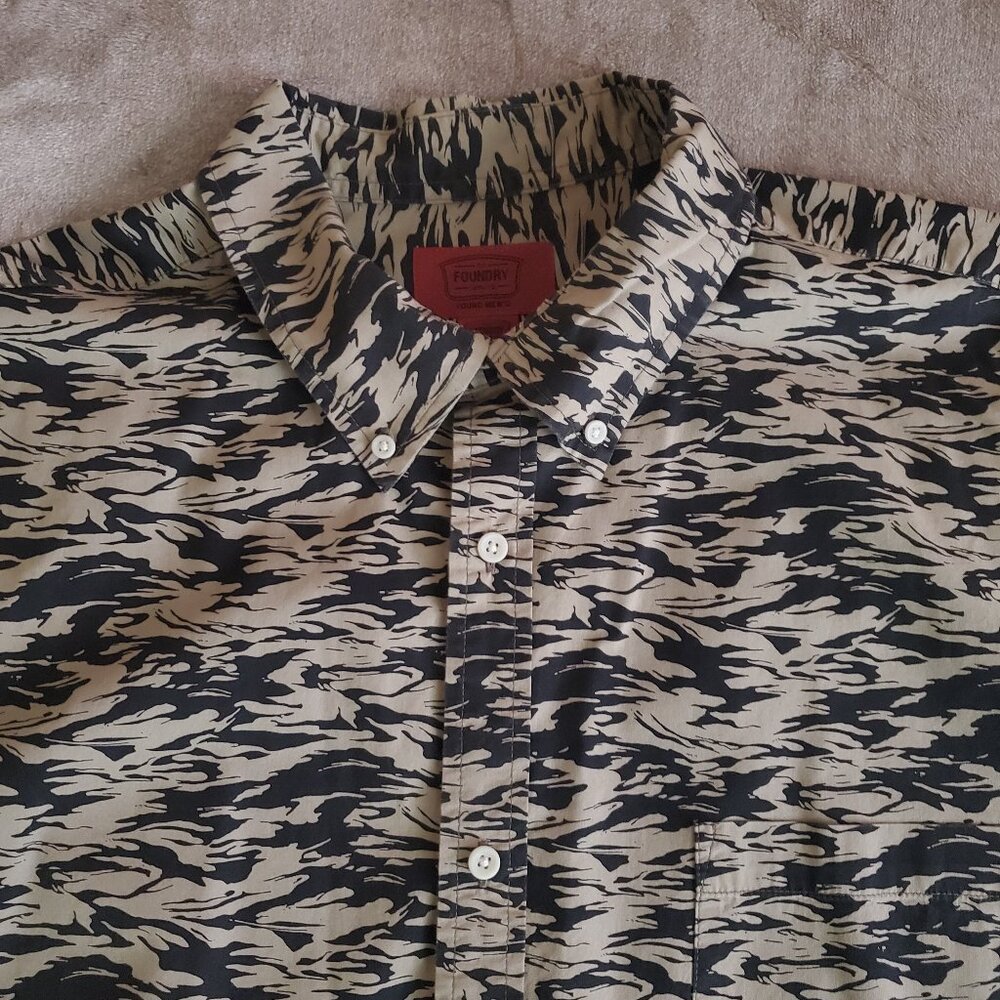 Foundry Men's Button Down Short Sleeve Shirt, Size 2XL